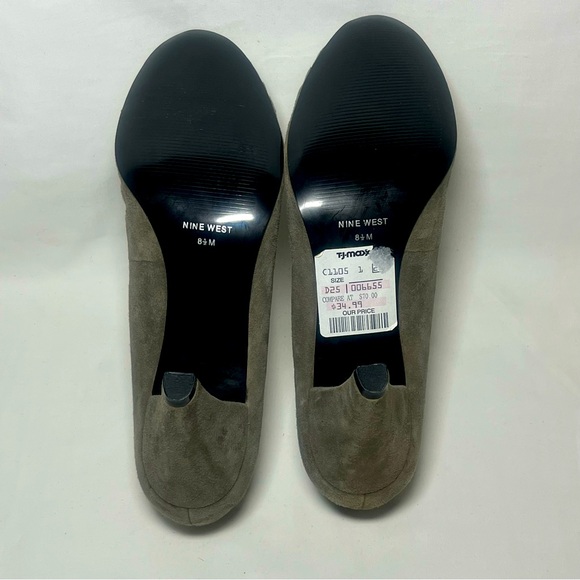 Nine West Gray Suede Pleated Rounded Toe Leather Bow Heels Pumps Size 8.5 - Picture 7 of 9